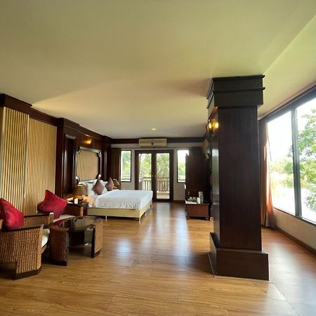 Gassan Legacy Golf Club Hotell Lamphun Eksteriør bilde
