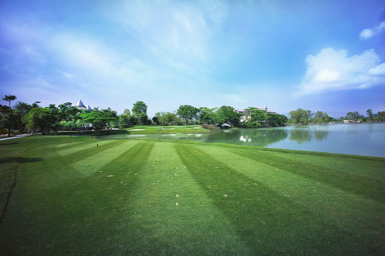 Gassan Legacy Golf Club Hotell Lamphun Eksteriør bilde