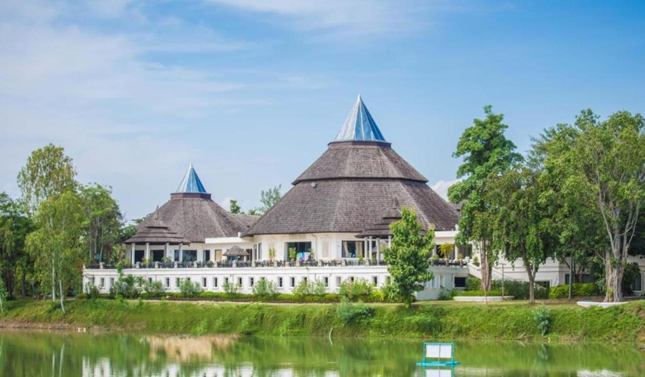 Gassan Legacy Golf Club Hotell Lamphun Eksteriør bilde