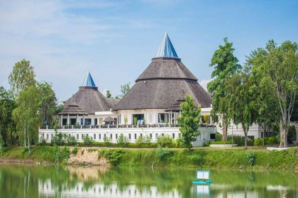 Gassan Legacy Golf Club Hotell Lamphun Eksteriør bilde